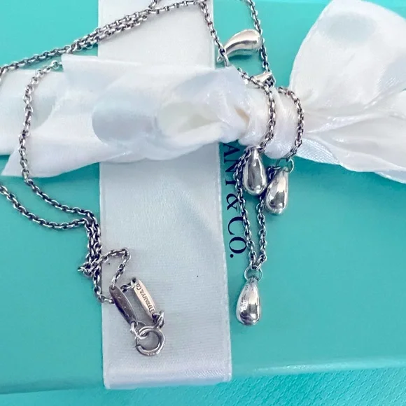 Tiffany & Co. | Jewelry | Tiffany Teardrop Chain Necklace